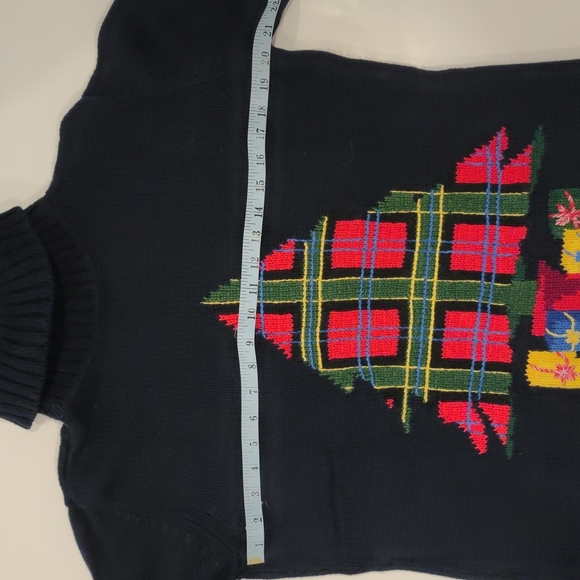 LIKE NEW CHRISTMAS SWEATER - Picture 4 of 5